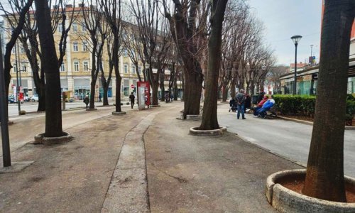 Ispred kafića u Puli pronađen teže ozlijeđen mladić