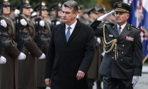 'Janjičari' još nisu došli, ali Milanović je popustio: Na Pantovčaku se ipak provjeravaju covid potvrde