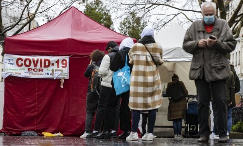 U SAD-u najviši broj novozaraženih ikad; u Europi srušen nacionalni crni rekord s gotovo 180.000 slučajeva u jednom danu