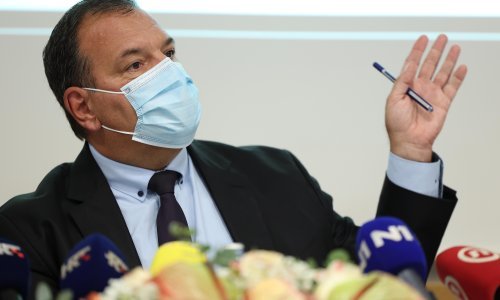 [FOTO] Beroš prozvao lokalne čelnike: Pozivanje na masovna okupljanja krajnje je neodgovorno