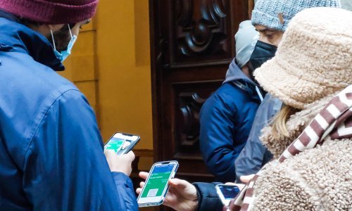 Italija uvodi propusnice za cijepljene u prijevozu, hotelima, terasama ...