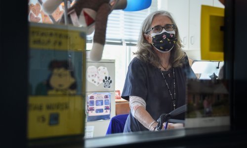 Američki stručnjaci se pitaju je li brojanje slučajeva covida još uvijek pravi pristup pandemiji