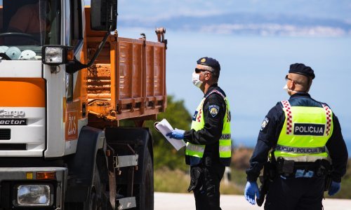 Potraga na Braču: Muškarac na Silvestrovo istukao i zatočio 38-godišnju partnericu