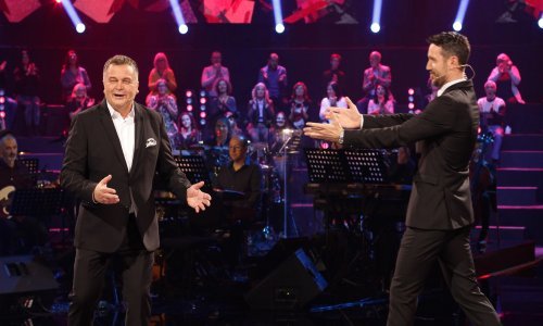 [FOTO] Idućeg vikenda kreće omiljena 'A-strana': Evo kako je izgledalo na snimanju prve ovogodišnje emisije u čast 65 godina Zabavnog programa HTV-a