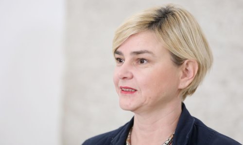 Sandra Benčić: S obnovom nakon potresa ne događa se gotovo ništa. U Holdingu više od 30 posto zaposlenih u birokraciji