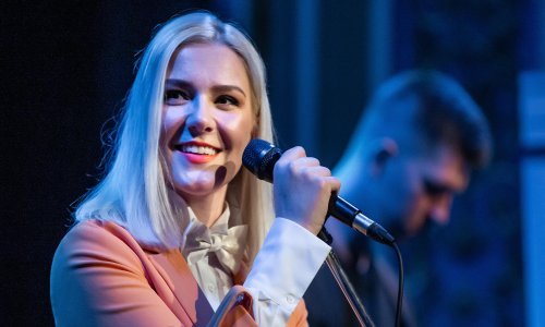 Zsa Zsa se obratila svojim fanovima: 'Živa sam, samo me ritam dokrajčio'