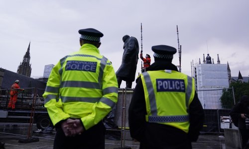 Britanija će znanstvenim načinima utvrđivati dob tražitelja azila