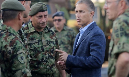 Srpski ministar obrane potvrdio da je zaražen covidom-19