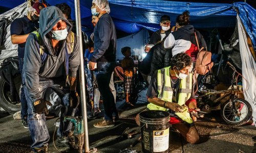 SAD: Aktiviran Trumpov program vraćanja migranata u Meksiko