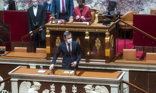 Francuski parlament odobrio najnovije mjere protiv covida