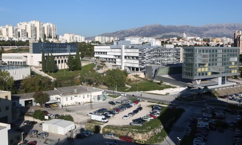 Splitski fakultet i četiri škole u Zadarskoj županiji prelaze na online nastavu