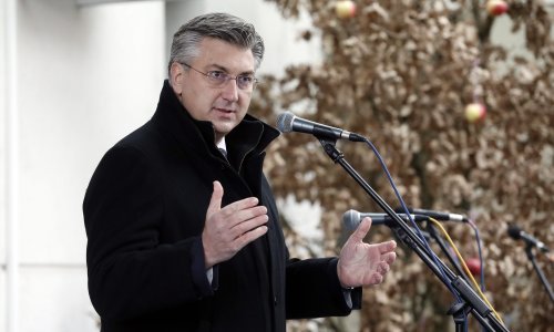 [FOTO/VIDEO] Plenković: Aferu u HNB-u vjerojatno će provjeriti i Hanfa, zasad ću se suzdržati od komentara i spekulacija