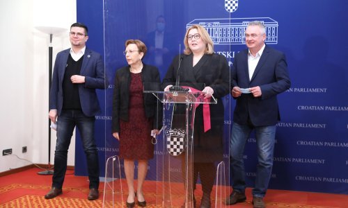 [FOTO/VIDEO] Socijaldemokrati o HNB: Najbolje da sami čelnici Banke odstupe
