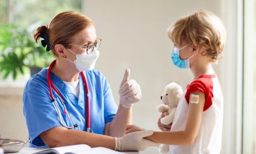 Srpski pedijatri: Zbog širenja omikrona posebno su osjetljiva mala djeca