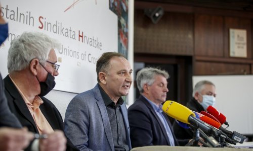 [FOTO/VIDEO] Sindikati neće potpisati sporazum o otpuštanjima u Holdingu: 'Populizam, unutarnji i vanjski čimbenici!? Podsjeća li vas to na unutarnje i vanjske neprijatelje'