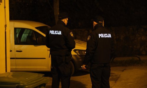 Policija privela 70-godišnjaka koji je iz zračnice pucao po djeci
