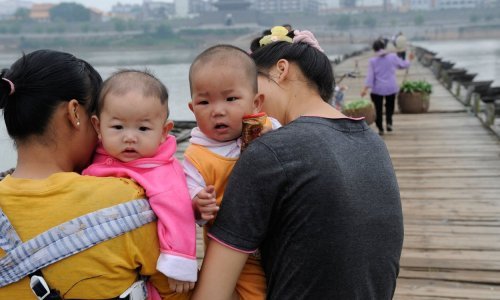 I Kini prijeti demografska kriza: Stopa nataliteta u 2021. rekordno niska