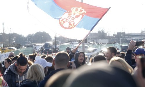 Srpski 'nebeski narod' stao je uz Đokovića. Bi li i Hrvati branili svoje ikone koje muljaju s cijepljenjem, ali i na sudu?