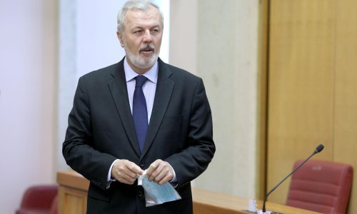 Sanader: Grbinova trbuhozborka Ahmetović kopala da zaustavi gradnju LNG terminala