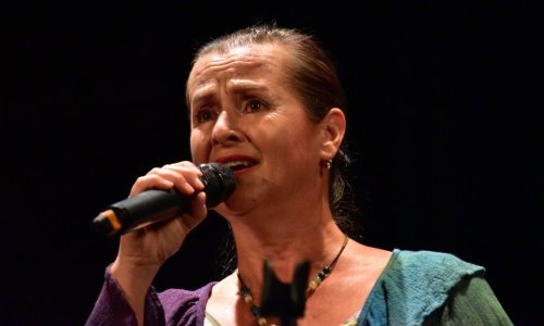 Češka pjevačica namjerno se zarazila koronavirusom i umrla