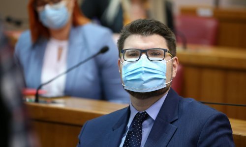 Grbin se u Saboru zapitao gdje su mjere za pomoć građanima zbog poskupljenja i zbog čega se Hrvatska zalaže za nuklearnu energiju?