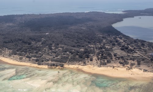 Zračna luka na Tongi očišćena; uspostavljeni međunarodni telefonski pozivi