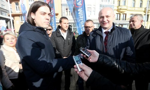 Hrvatski eurozastupnici Kolakušić i Sinčić proglašeni najvećim gubitnicima Europskog parlamenta