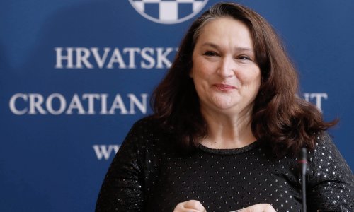 Zastupnici u borbi protiv raka: Predstavljen spot udruge Nismo same 'Ne odustajem'