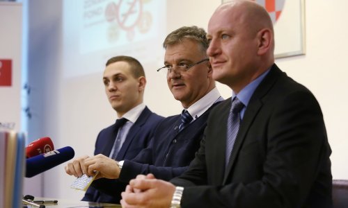 Revolucionarno: Poskupljenjem cigareta do novca za HZZO!