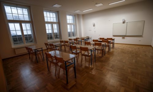 Sve više djece u samoizolaciji: Val omikrona poharao škole