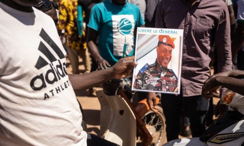 [FOTO] Državni udar u Burkini Faso: Vojska tvrdi da je svrgnula predsjednika Kaborea, njegova stranka kaže da je preživio pokušaj atentata