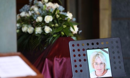 [FOTO] Pogledajte tko je sve došao na posljednji ispraćaj prve hrvatske zviždačice Ankice Lepej. Baš nitko iz vlasti