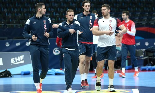 [VIDEO/FOTO] Pred hrvatskim rukometašima je najveća senzacija Eura; izbornik Hrvoje Horvat u problemima: Što se može!