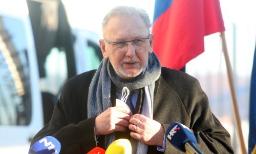 Božinović: Razmišljamo o skraćivanju samoizolacije, ali još nismo dosegli vrhunac epidemije covida-19