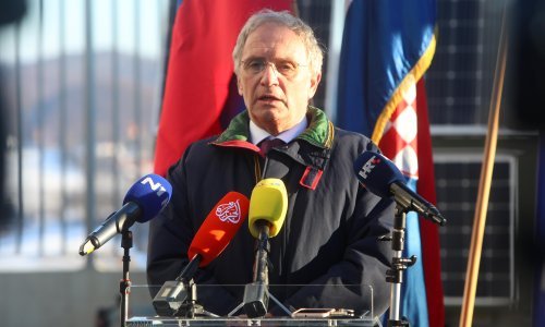 Hojs: Jamčim da Slovenija neće uvjetovati hrvatski ulazak u Schengen