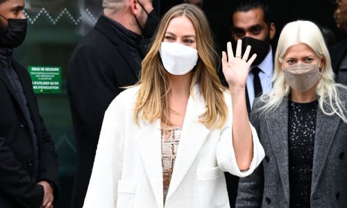 Pariški chic: Lijepa Margot Robbie vitke noge naglasila je elegantnim stajlingom u bijeloj boji