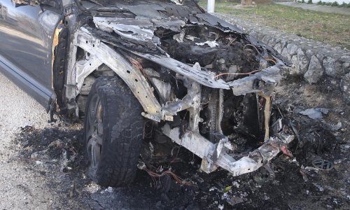 Na parkiralištu u Splitu gorio osobni automobil
