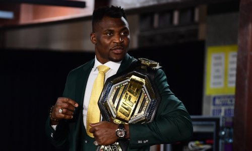 Informacija koja je šokirala fanove! Francis Ngannou se borio teško ozlijeđen, sada mora na operaciju i čega ga dugotrajni oporavak