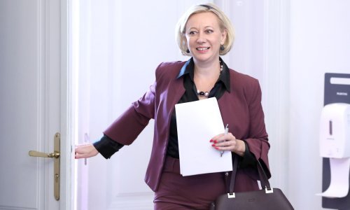 'Što radi ministar Malenica? Pola milijuna ljudi manje, a 100.000 više zaposlenih u javnom sektoru!'