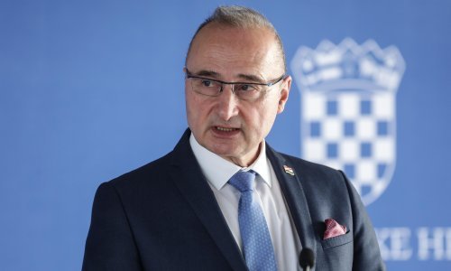 Grlić Radman potvrdio da se u Ukrajini nalazi 114 hrvatskih državljana. Evo što kaže o zatvaranju veleposlanstva u Kijevu