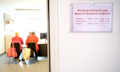 Srbi hrvatski jezik proglasili srpskim, pučki pravobranitelj zbog toga zatražio povlačenje udžbenika za osmi razred