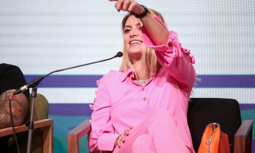 Ella Dvornik pitala fanove: ‘Rečenica koju možete izreći u prometu, ali i u seksu?’ Odgovori su urnebesni