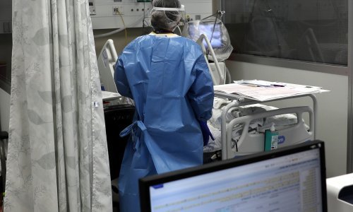 Izrael uči živjeti s covidom, ali bolnice su pune oboljelih