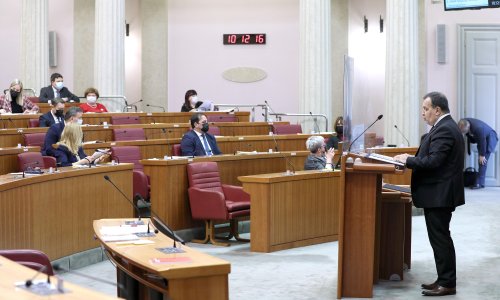 [FOTO] Beroš o kritičarima mjera i covid potvrda: Neću dopustiti da se građane dovodi u zabludu i da se njima manipulira zbog ostvarenja parcijalnih interesa