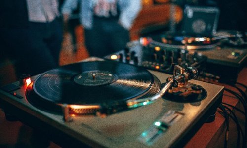 Večeras ćemo saznati tko odlazi kući sa statuom prvih nagrada Elector