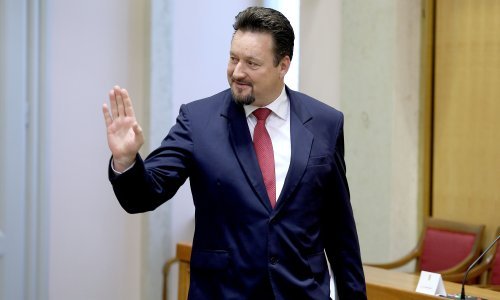 Kuščević pustio u uporabu e-Novorođenče, a Božinović poručio roditeljima: Poradite na demografskoj obnovi