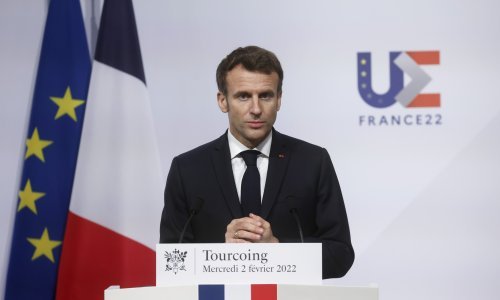 Macron leti u 'Putinov brlog' u riskantnu diplomatsku misiju
