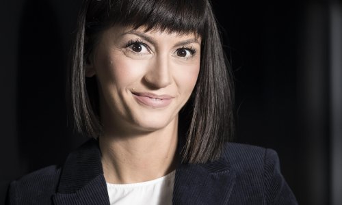 Ivana Paradžiković 'golica' maštu pratitelja: 'Jedva čekam da i vi saznate zašto mi se duša smije'