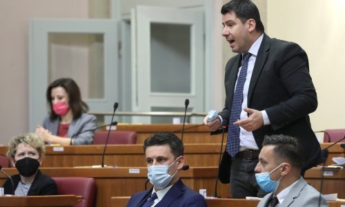 Grmoja: Diplomat Sabljak, 'progonjen kao zvijer', u DORH pozvan četiri godine nakon kaznene prijave