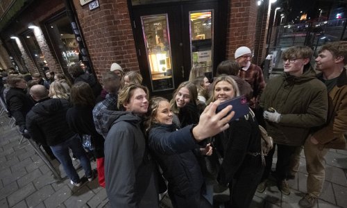 Ovog tjedna započela je prava poplava ukidanja mjera širom svijeta: Znači li to da se bliži kraj pandemije?